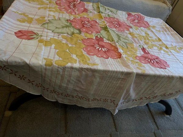 Mantel de Tela con Diseño de Flores Rosas y Hojas Verdes