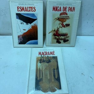 Lote anterior: Lote de 3 libros sobre Manualidades: Esmaltes, Miga de Pan y Macramé