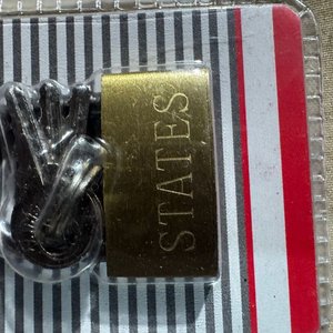Lote anterior: Candado de Bronce "States" con Llaves en Blíster