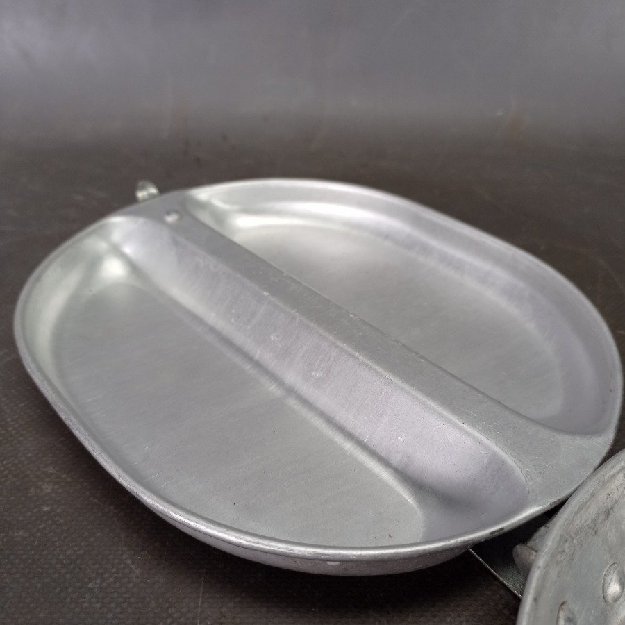 Plato de campamento en aluminio de excelente estado - imagen 4