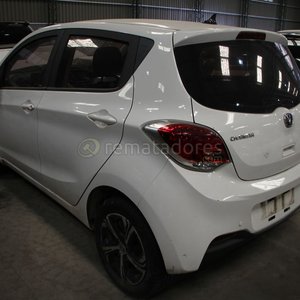 Auto Blanco Dañado - Remate Presencial - imagen 2