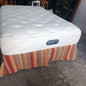 Conjunto Colchón Beautyrest con Box, Pollerín y Base Metálica Desarmable - imagen 2