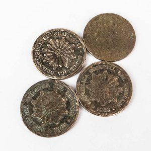 4 Monedas de Cobre de Uruguay - 4 Centésimos de 1869 - imagen 2