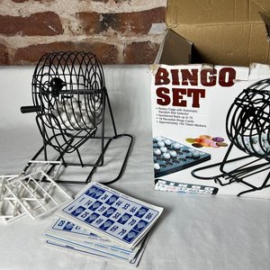 Juego de Bingo Completo con Bolillero Metálico y Tarjetas - imagen 3