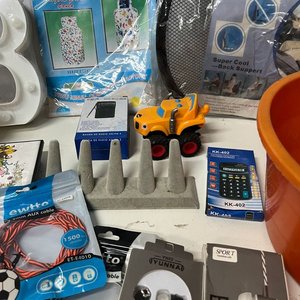 Lote Variado: 3 Termos de Acero Inoxidable, Cargador, Auriculares y Más - imagen 10