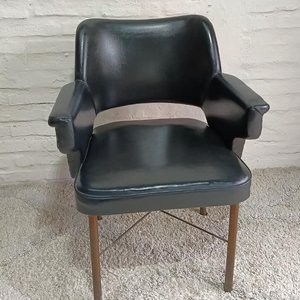 Silla de Oficina Tapizada en Cuero Negro con Apoyabrazos - imagen 2