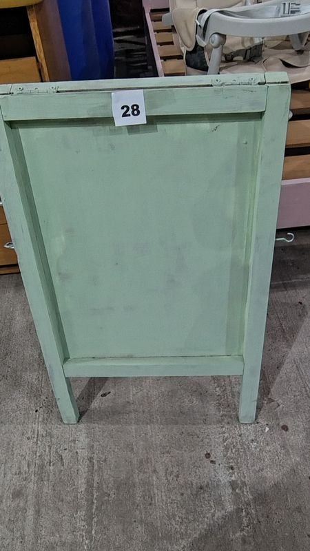 Lote siguiente: Pizarra doble color verde agua para escritorio