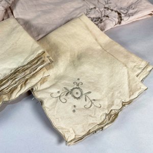 Juego de Mantel y Doce Servilletas Bordadas Vintage - imagen 2