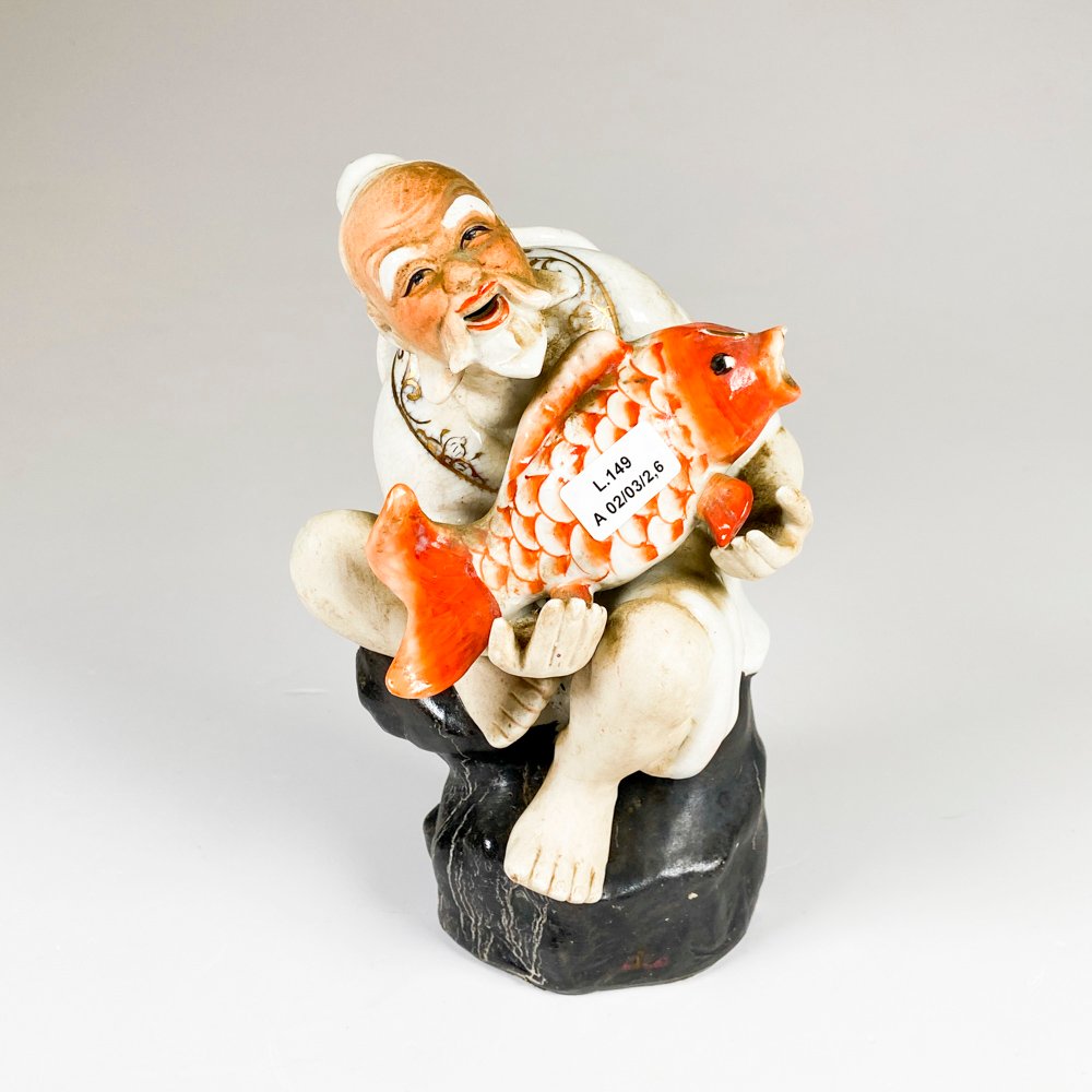 Lote anterior: Figura de porcelana china anciano con pescado
