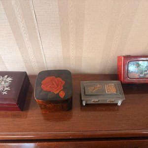 Conjunto de Cajas Decorativas Pequeñas de Madera y Plata - imagen 3