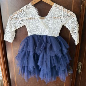 Vestido de Fiesta para Niña con Encaje Blanco y Tul Azul Marino - imagen 3