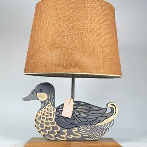 Lámpara de Mesa Vintage con Figura de Pato Pintado en Gris - imagen 1