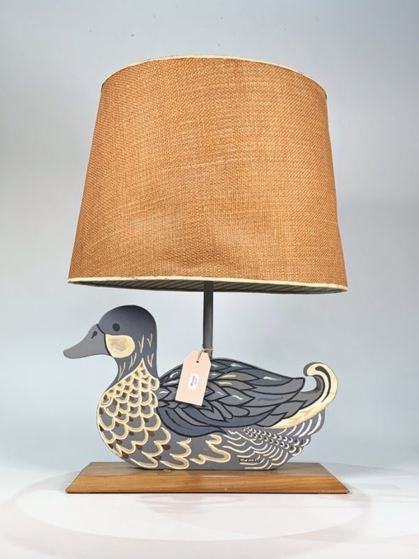 Lámpara de Mesa Vintage con Figura de Pato Pintado en Gris