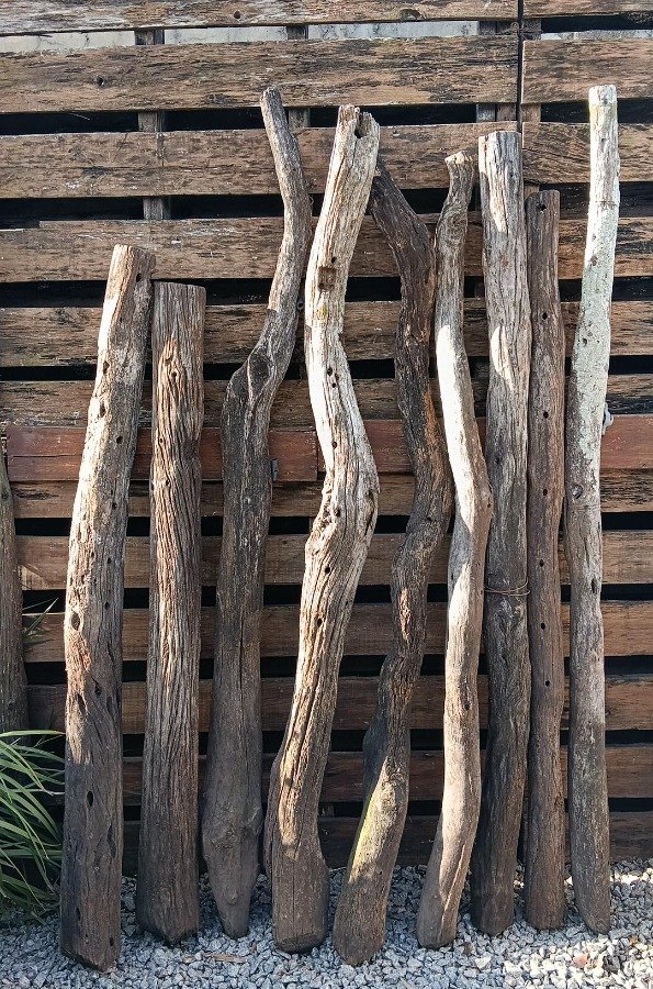 Lote de 9 Postes de Madera Dura Rústica