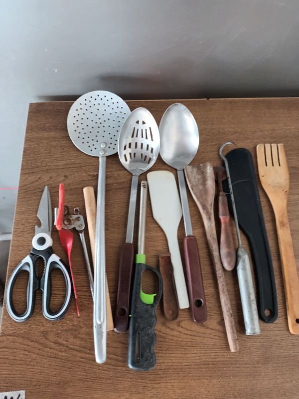 Lote siguiente: Colección de Herramientas de Cocina