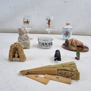 Conjunto de Miniaturas Decorativas: Vasos, Taza Guillen 'Made in Spain' y Figuras - imagen 3