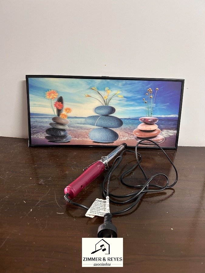 Rizadora de Cabello y Cuadro Decorativo de Piedras