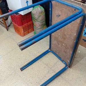 Mesa Infantil Metálica con Tapa de Madera - imagen 3