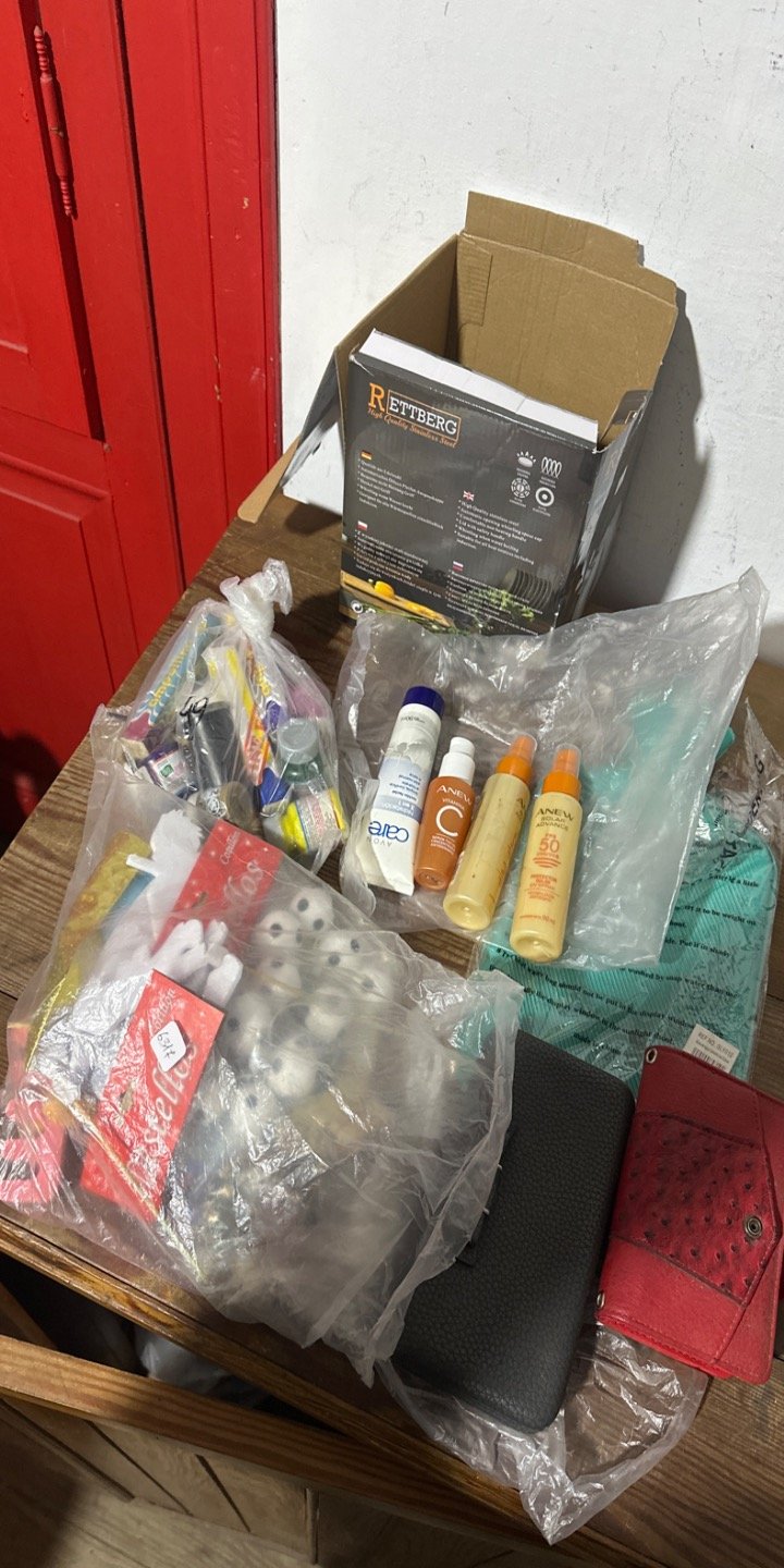 Lote de Cosméticos y Accesorios Varios