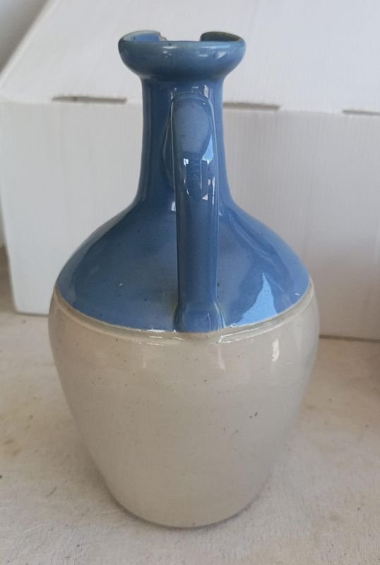 Porrón cerámica Whisky Claymore - Vaso de cerámica azul y beige con diseño whisky claymore - imagen 2