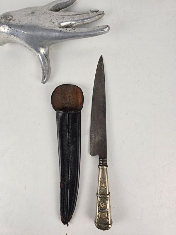 Cuchillo Criollo Franz Wenk con Mango de Platería Criolla y Vaina de Cuero