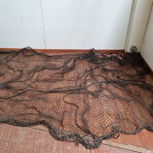 Lote siguiente: Importante Red de Pesca Decorativa o de Uso - 330x230cm