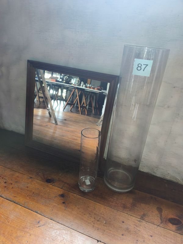 Juego de 2 Floreros y Espejo Redondo