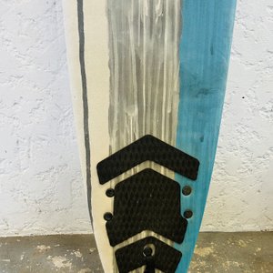 Lote #006 – Tablón Visión, cuenta con reparación en la punta – 270x60cm - imagen 2