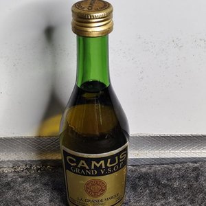 Botellita de Coñac Camus Grand VSOP Sellada Importado Francés - imagen 1