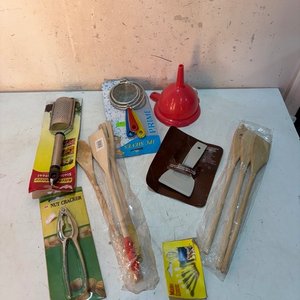 Lote anterior: Set de Utensilios de Cocina y Herramientas Varias