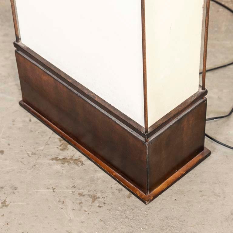 Lámpara sobremesa de madera con dos luces - imagen 2
