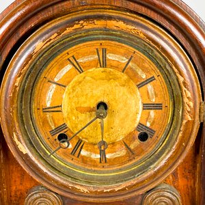 Reloj de Pared Antiguo con Caja de Madera y Vidrio Decorado - imagen 4