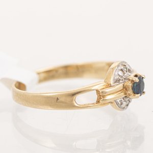 Anillo de Oro 18k con Zafiro Central y Brillantes Laterales - imagen 2