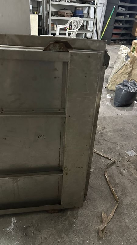 Puertas y mesadas de acero inoxidable - imagen 6