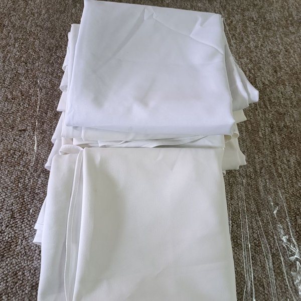 Manteles Blancos Grandes Redondos y Rectangulares con Detalles - imagen 1