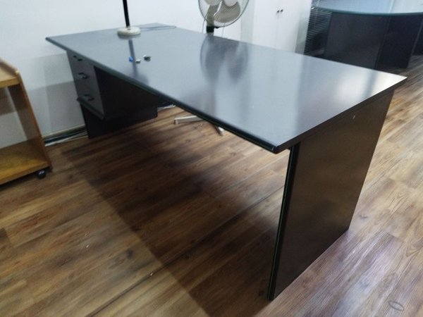 Escritorio de Directorio con cajonero - Muebles de Oficina - imagen 1