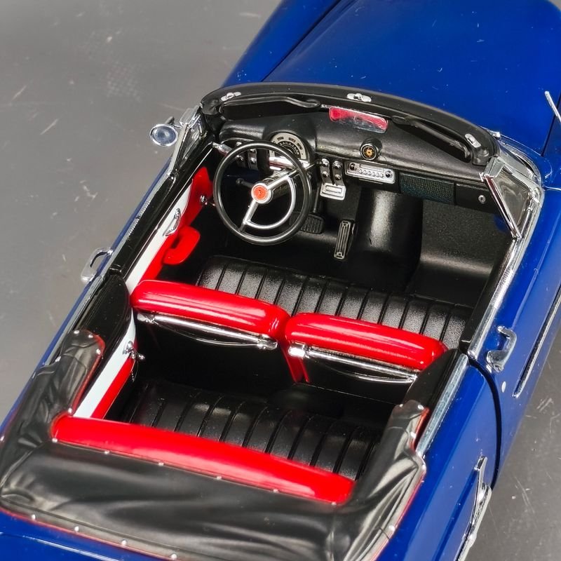 1953 Ford Crestline Sunliner Die-Cast Modelo en Escala 1:18 - imagen 12