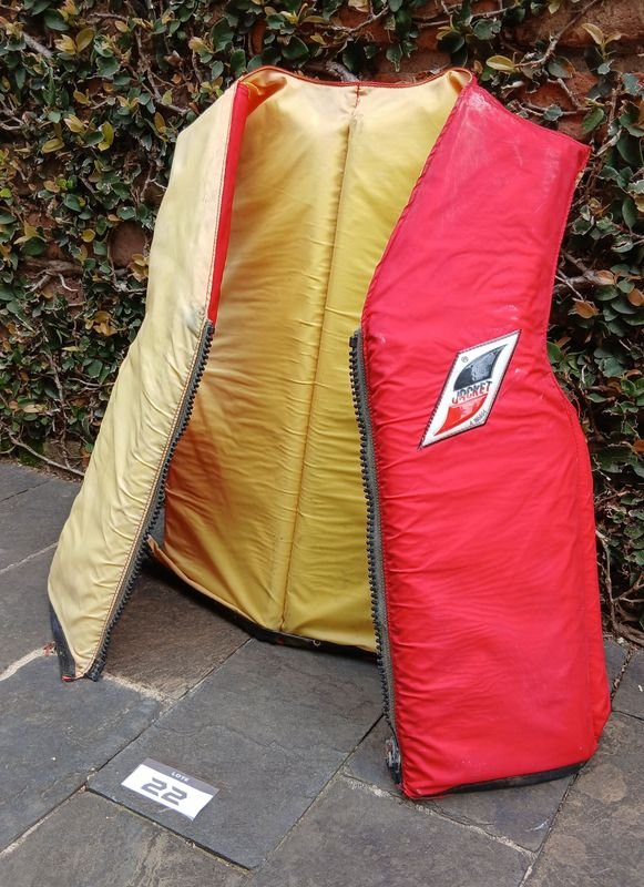 Chaleco Salvavidas Rocket Jacket Rojo y Amarillo - imagen 1
