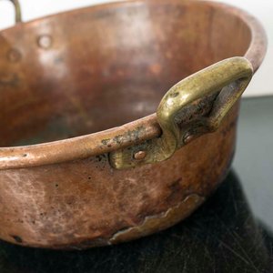 Olla Antigua de Cobre con Asas de Bronce - imagen 2