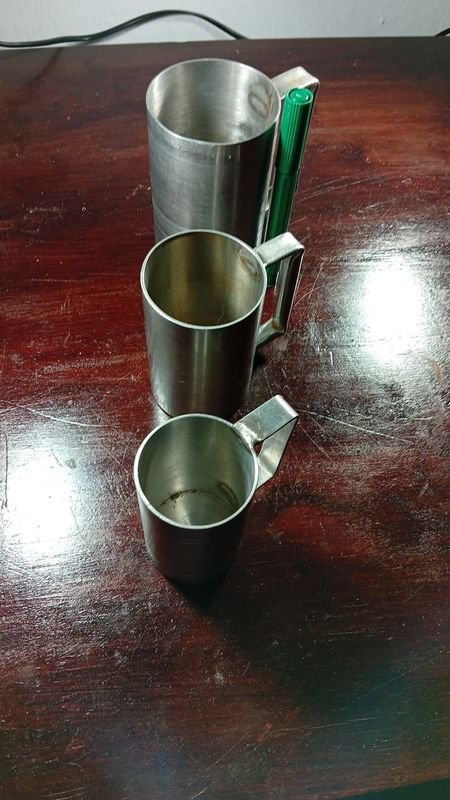 Tazas de metal pesadas y accesorios - imagen 3
