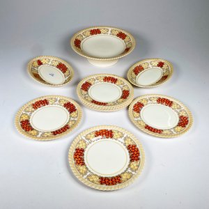 Diez piezas de loza inglesa, plato de masas, platillos y rabaneras - imagen 2