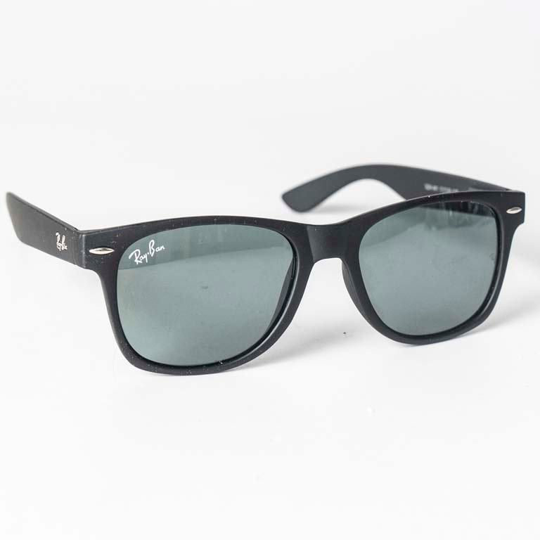 Lote siguiente: Lentes de sol Ray-Ban