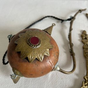 Lote de Piezas Decorativas y Utilitarias en Bronce y Cobre - imagen 4