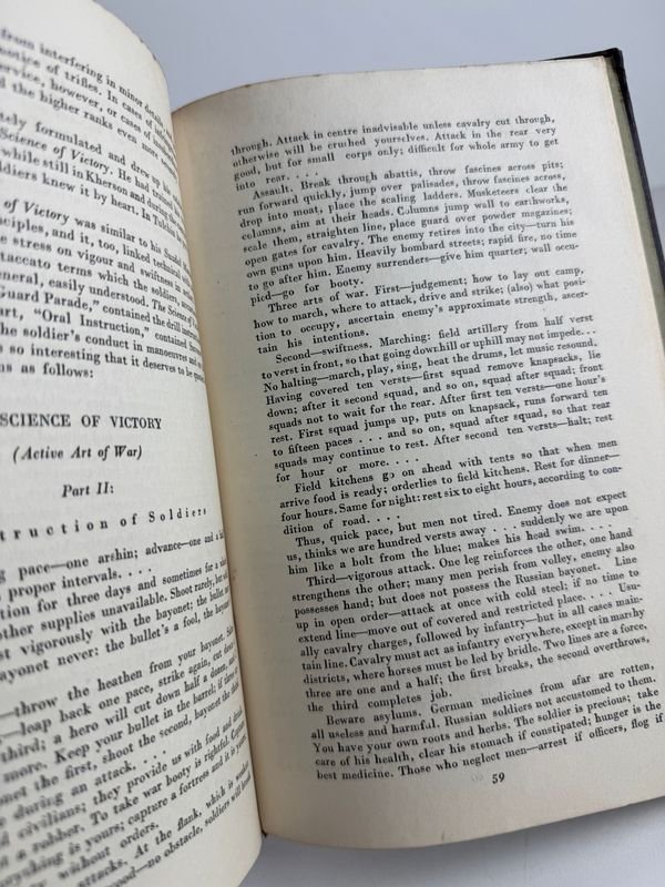Libro de Historia: Suvórov por K. Ossípov, Editorial de Lenguas Extranjeras, Moscú, 1945 - imagen 6