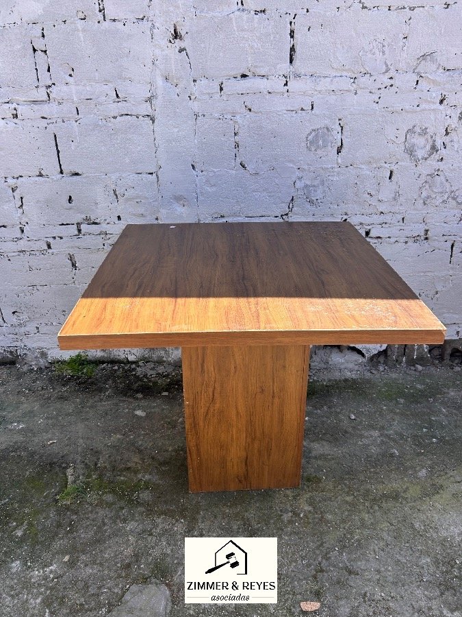 Mesa de Comedor Cuadrada Estilo Moderno
