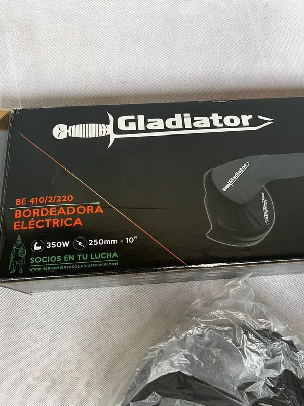 Bordeadora Electrica NUEVA en caja - Gladiator - imagen 3