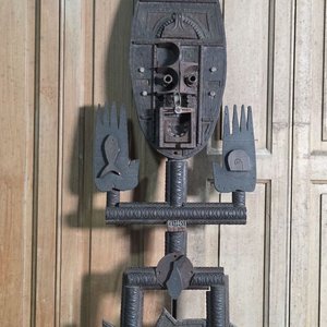 Lote siguiente: Escultura "El Gran Pescador" de Gustavo Montans en Madera Decorada (1997)