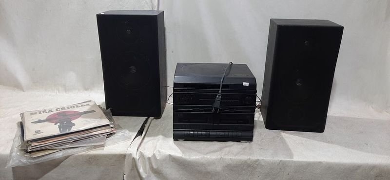 Equipo de Audio con Discos y Altavoces