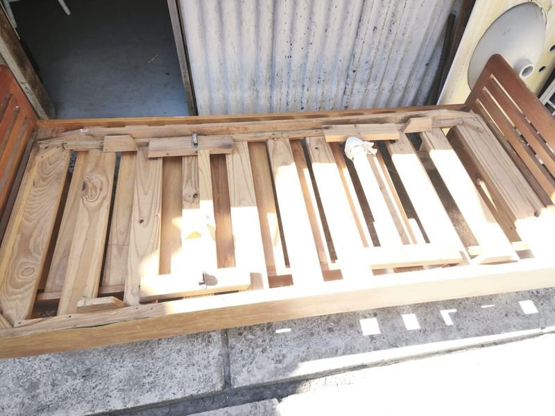 Cama Marinarina Usada con Madera y Metal