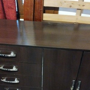 Cajonera de MDF con Puertas y Cinco Cajones - imagen 2